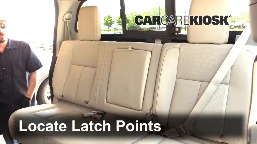 2018 Nissan Titan XD SL 5.0L V8 Turbo Diesel Car Seats